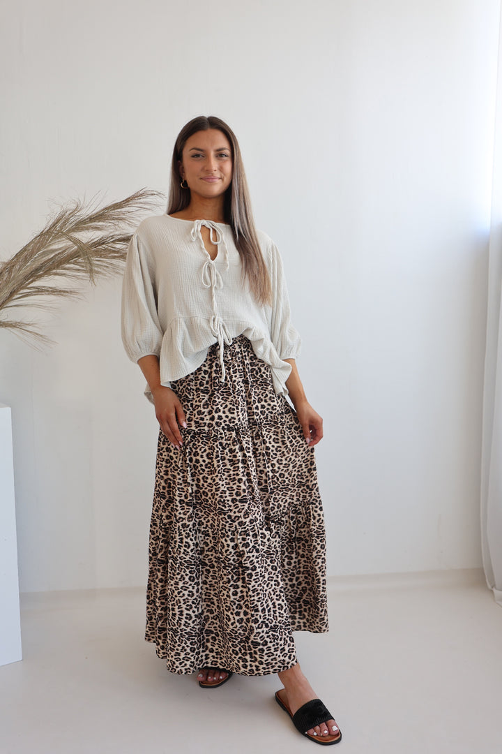 Langer Rock mit Leoprint Mary