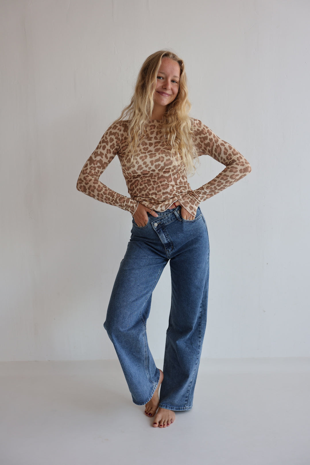 Straight Fit Jeans mit Asymmetrischem Hosenbund Linda