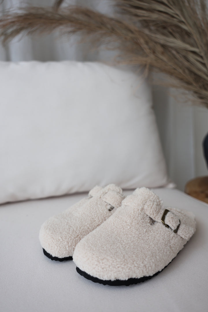 Pantolette Fluffy Sheep