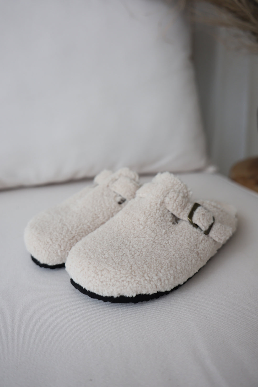 Pantolette Fluffy Sheep