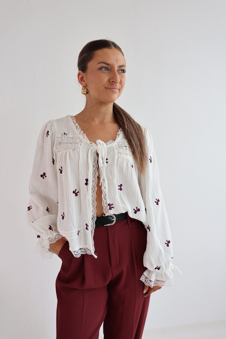 Musselincardigan Bowtime