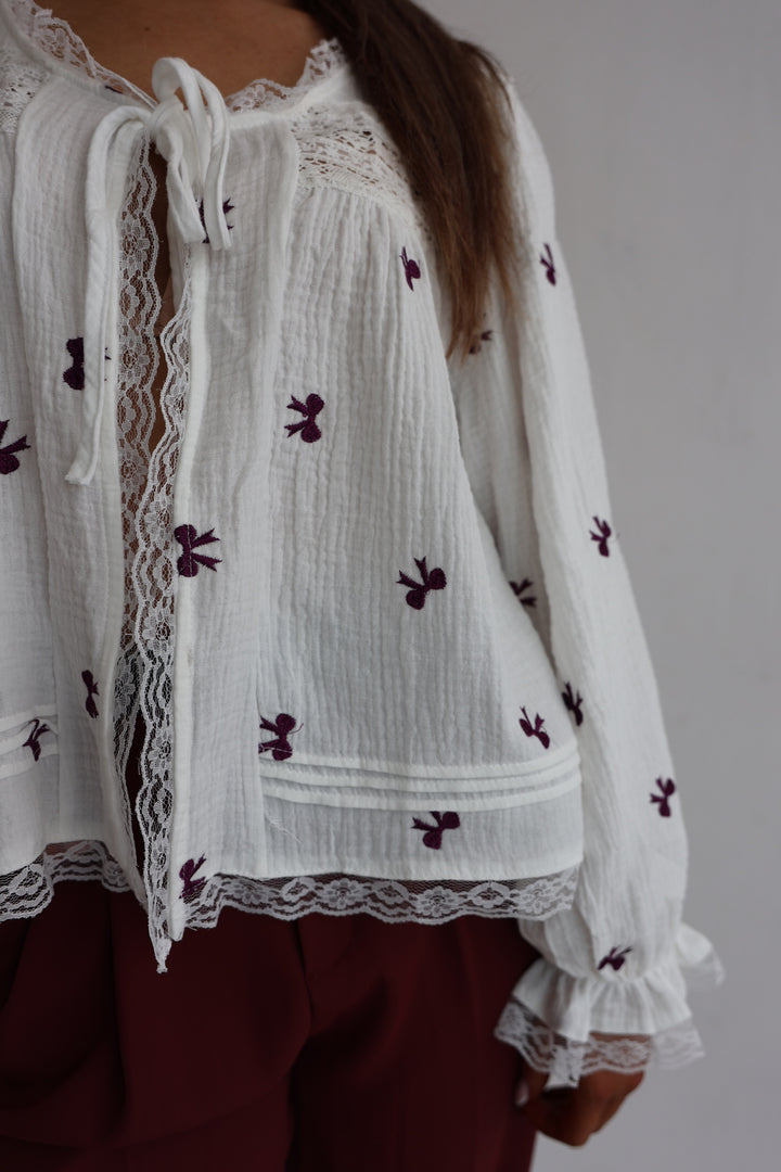 Musselincardigan Bowtime