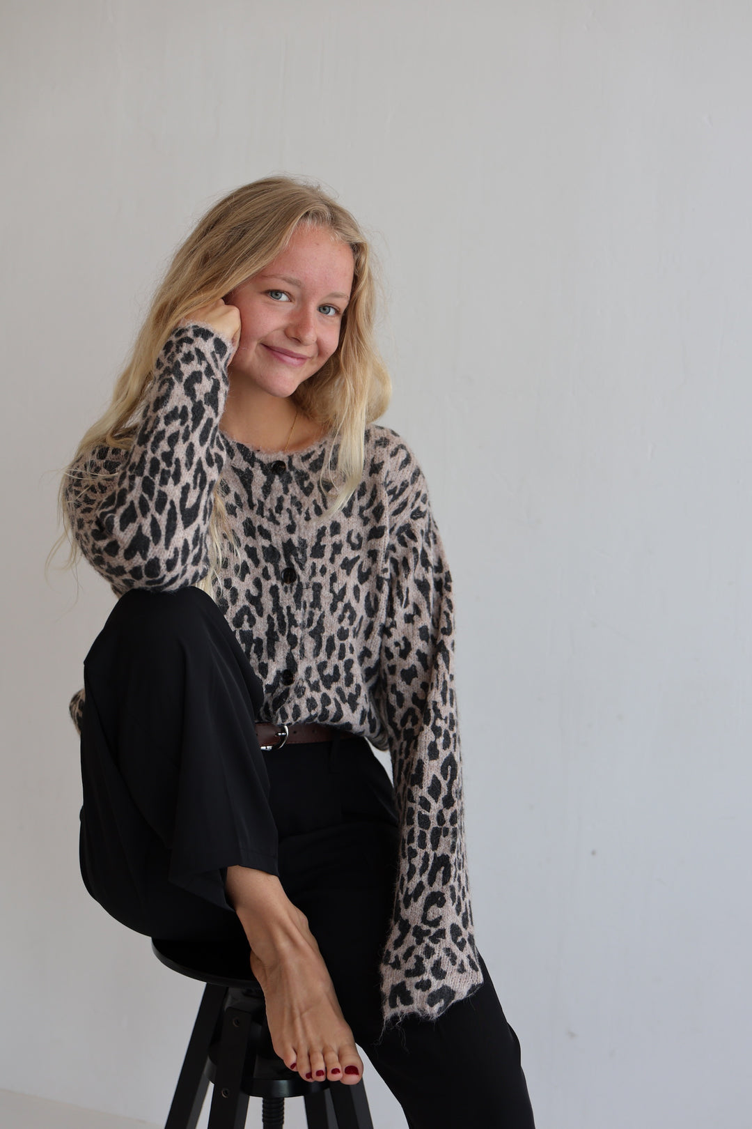 Leichter Cardigan mit Leoprint