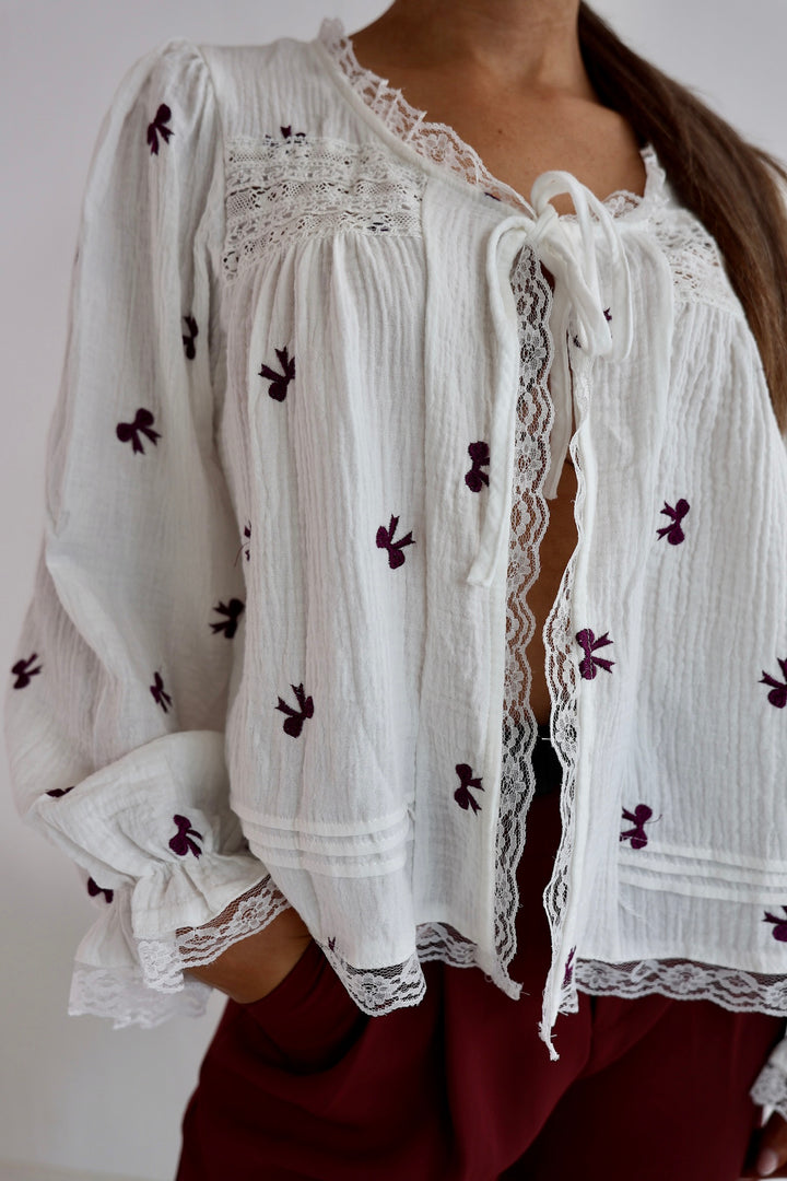 Musselincardigan Bowtime