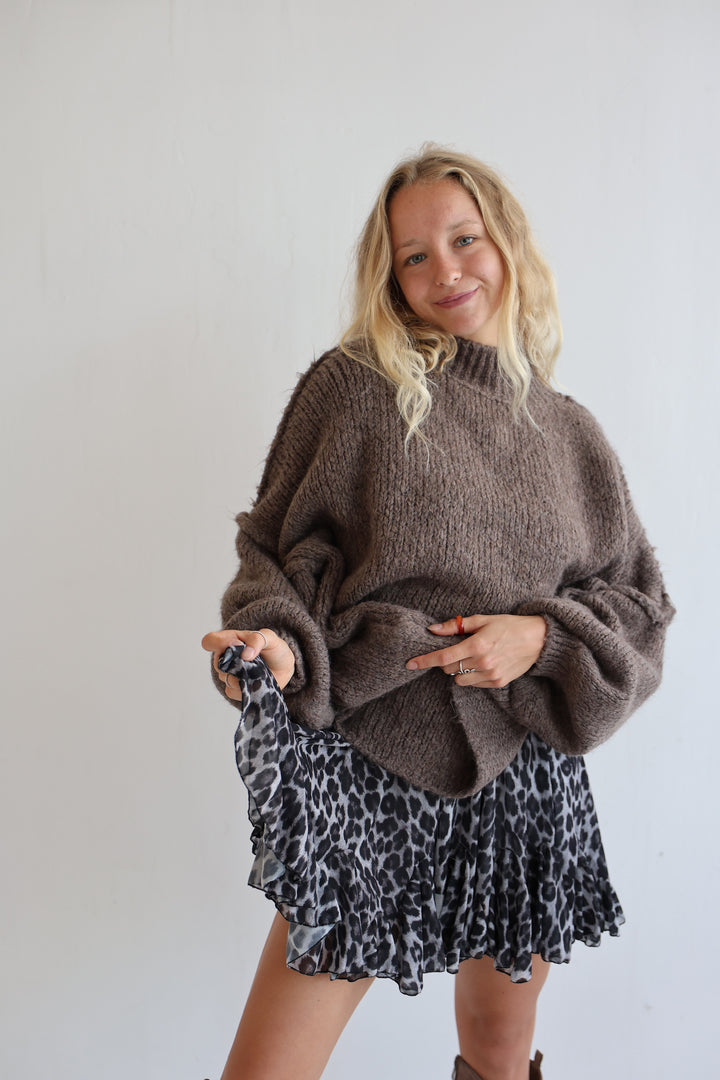 Kurzer Volantrock mit Leoprint Mona