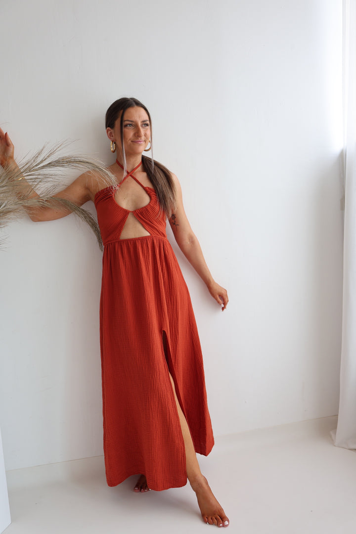 Langes Musselinkleid mit Cut-Outs Leona (einfarbig)