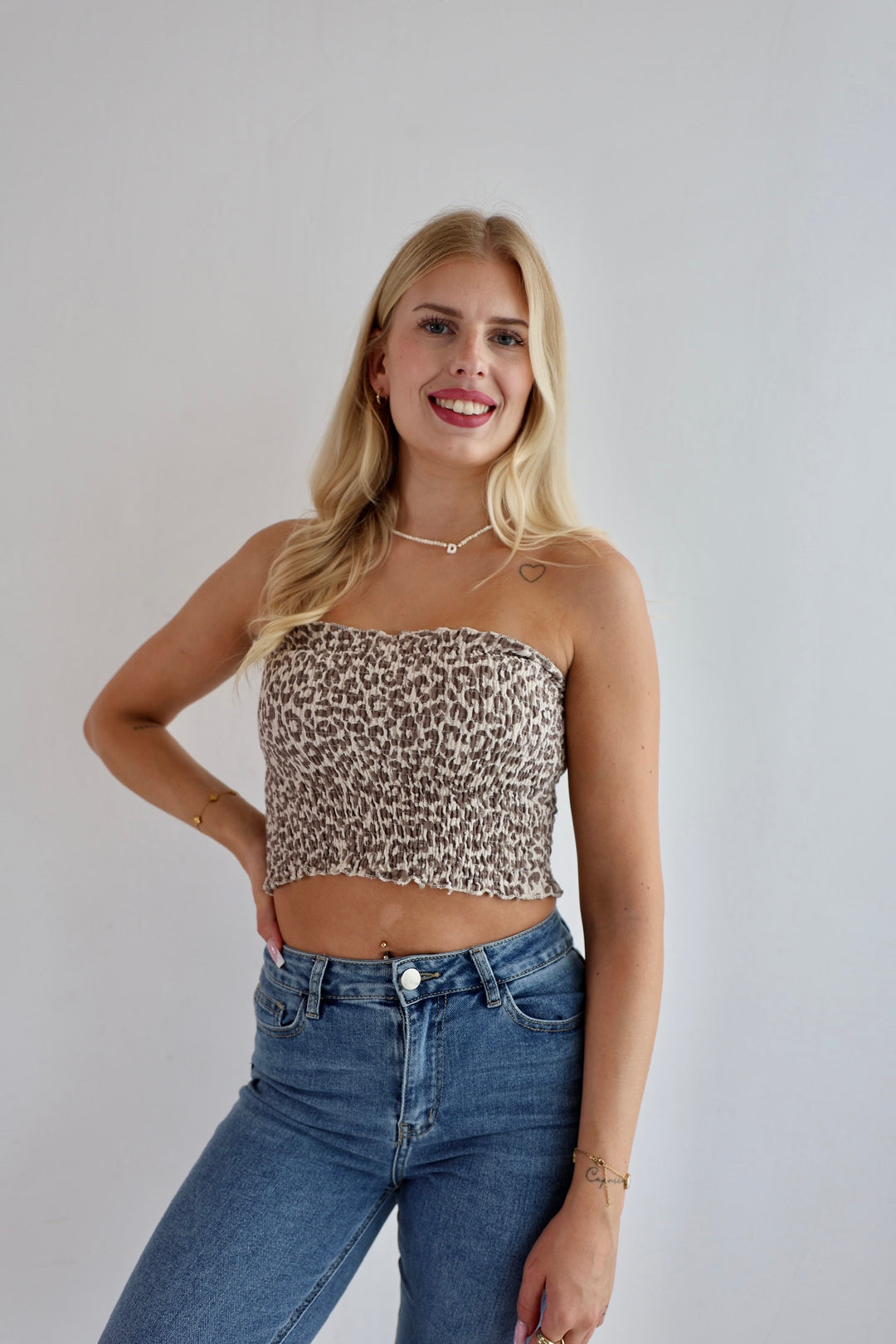 Croptop aus Musselin mit Leoprint Malu