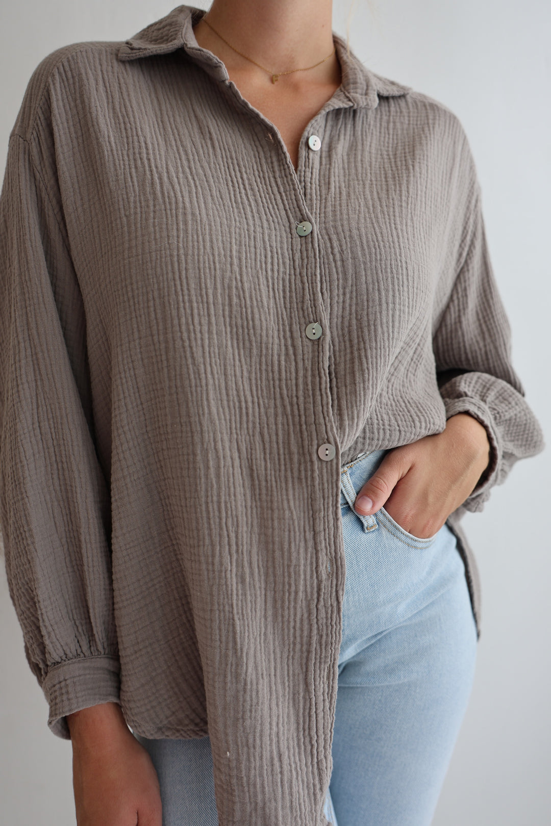 Kurzes Blusenhemd aus Musselin (einfarbig)