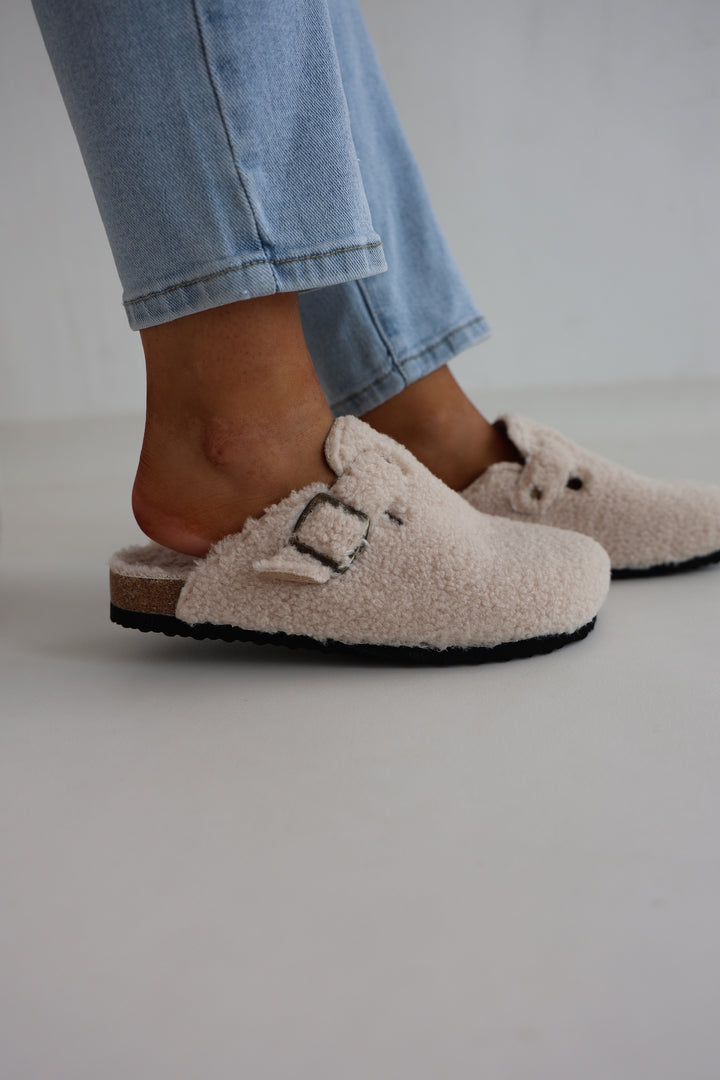 Pantolette Fluffy Sheep