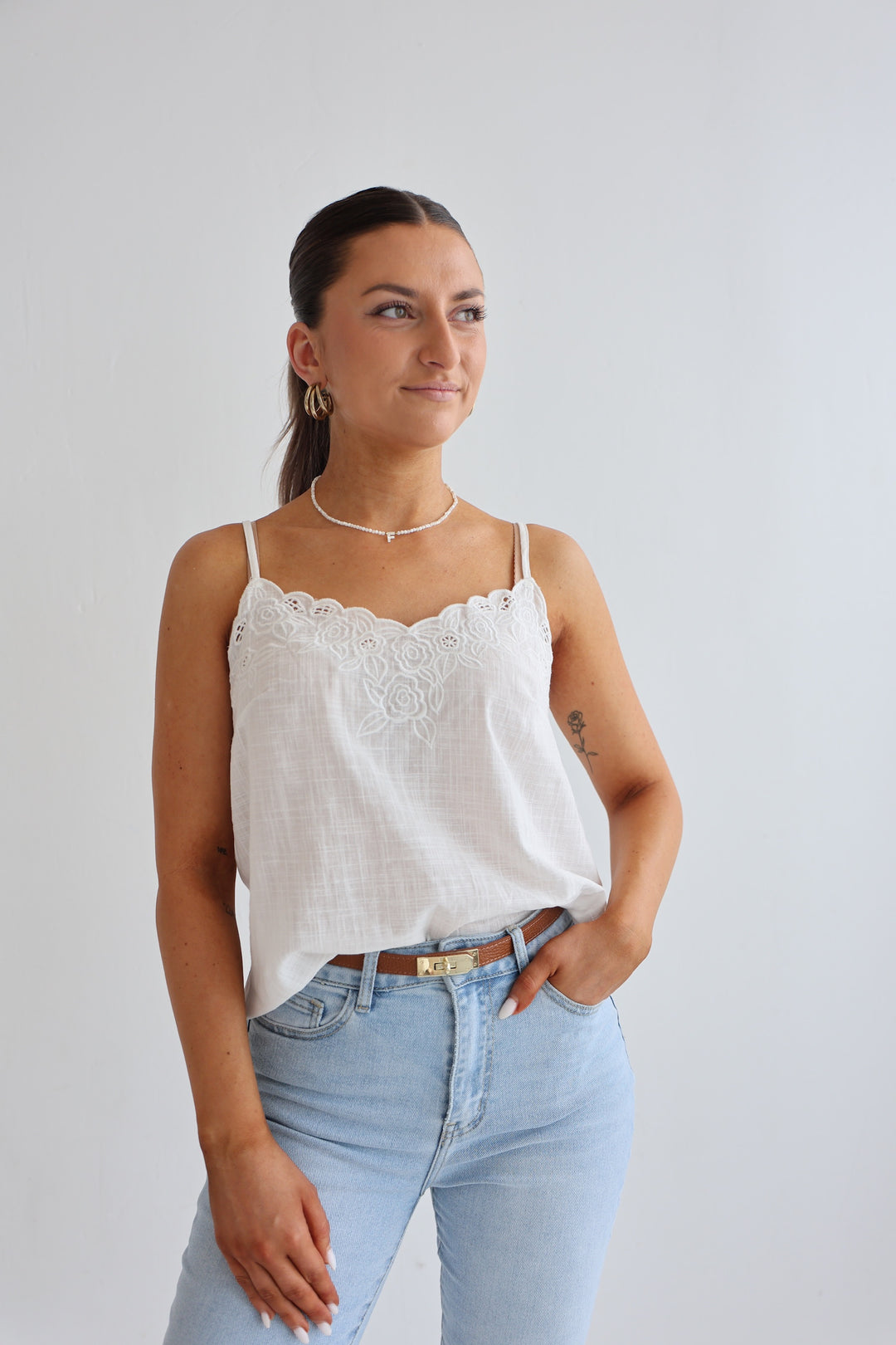 Baumwolltop mit Spitzenborte