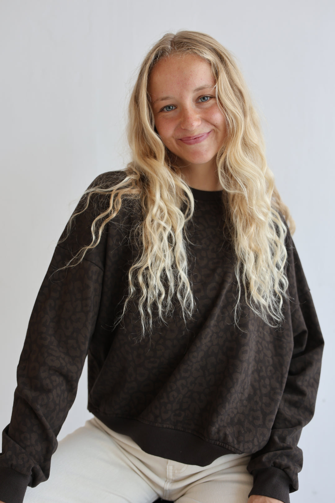 Sweater mit Leoprint