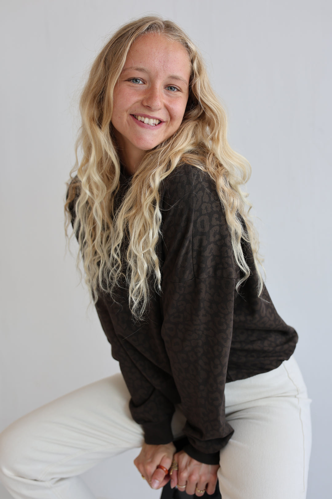 Sweater mit Leoprint