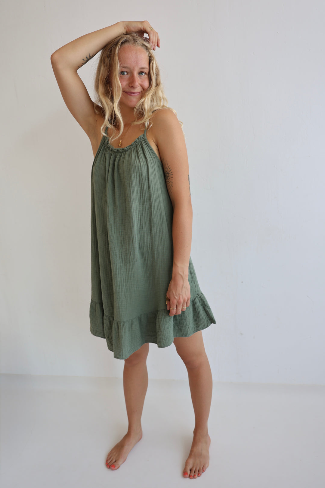 Musselinkleid mit Mini-Volant Hailey