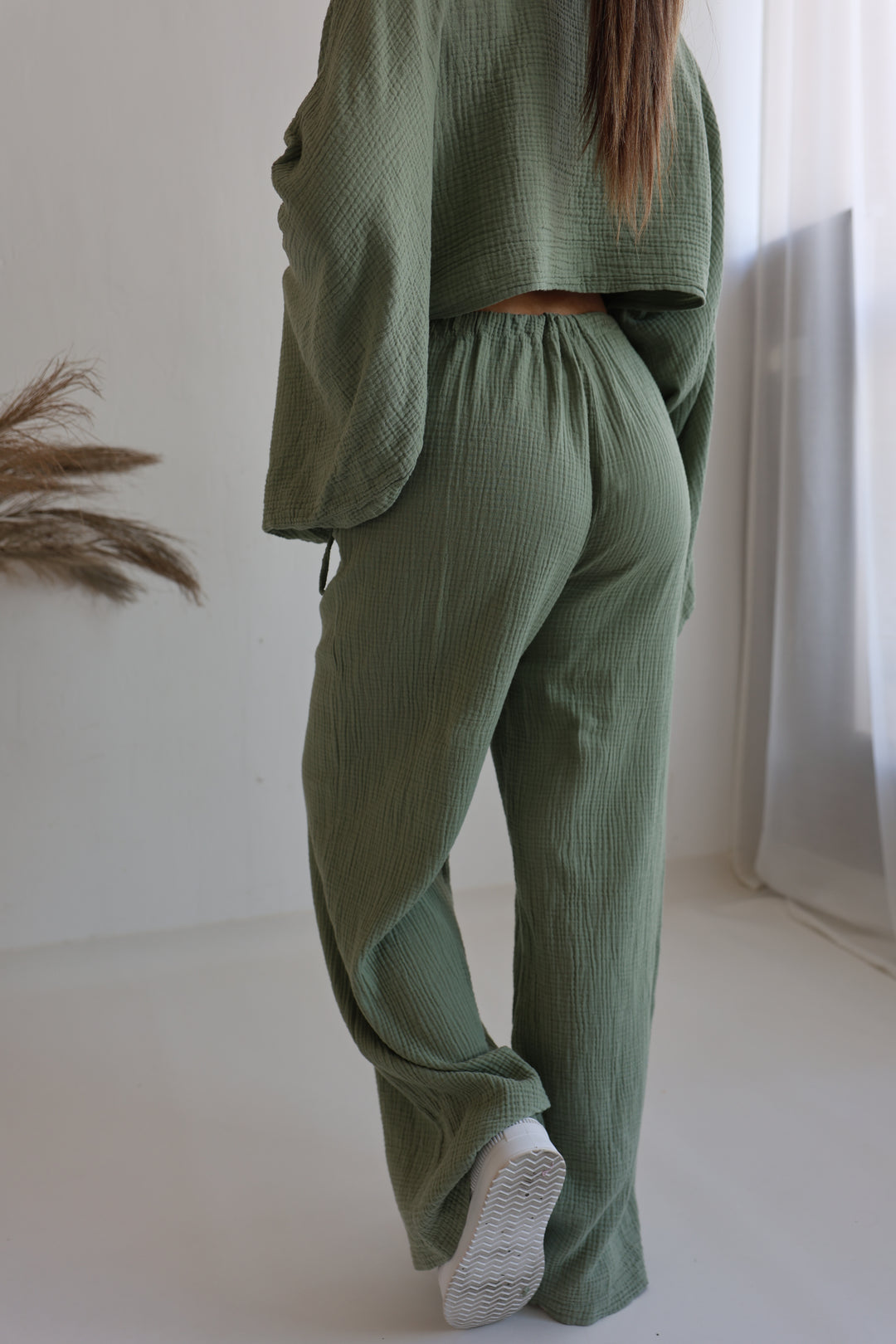 Zweiteiler aus Musselin mit Offshoulder-Shirt