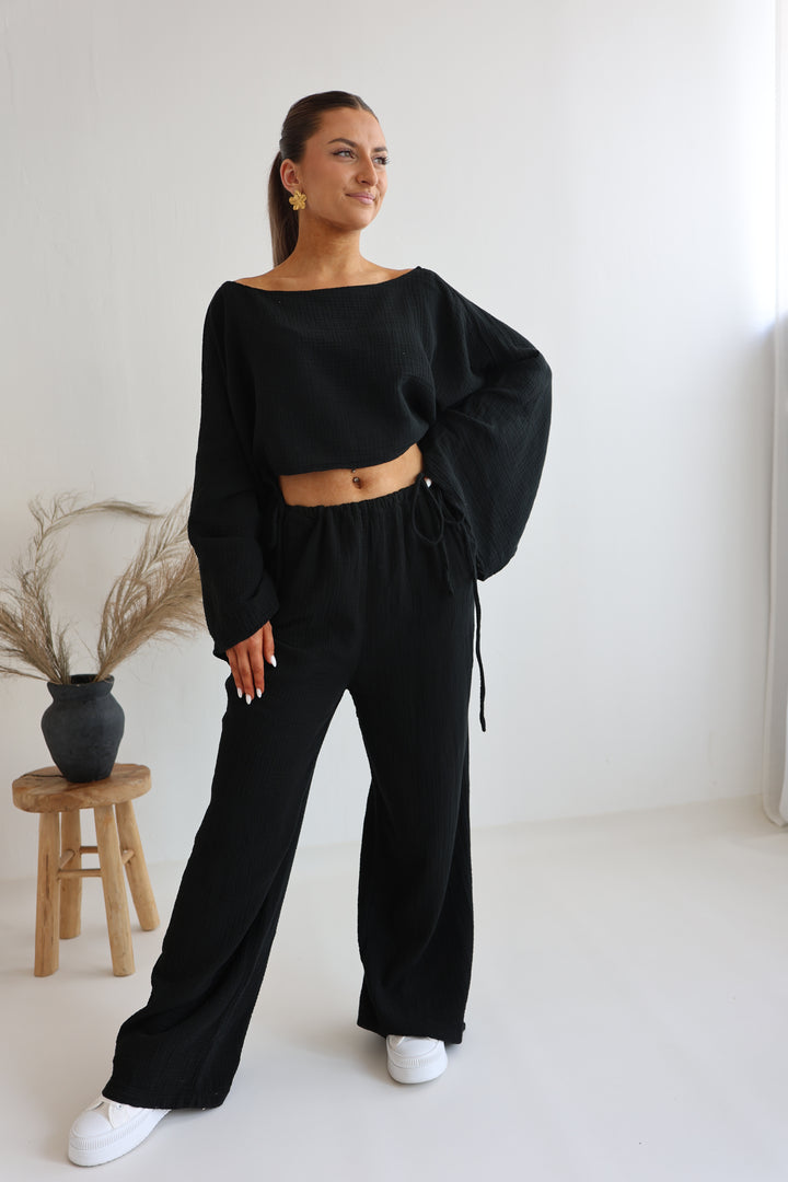 Zweiteiler aus Musselin mit Offshoulder-Shirt