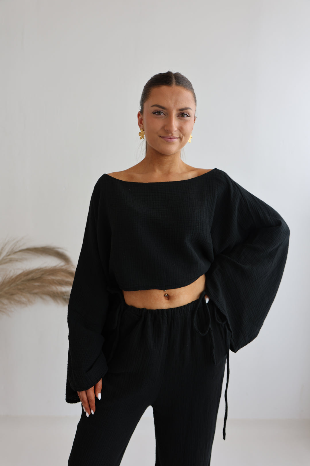 Zweiteiler aus Musselin mit Offshoulder-Shirt