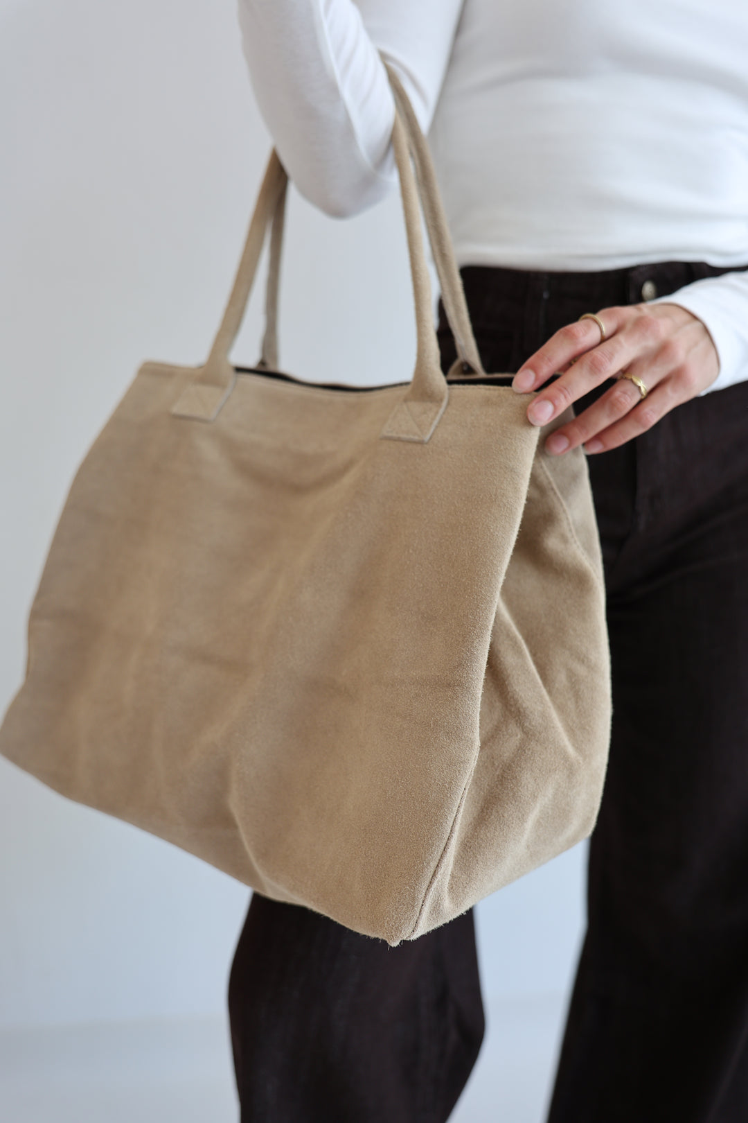 Shopper aus Wildleder Kamina