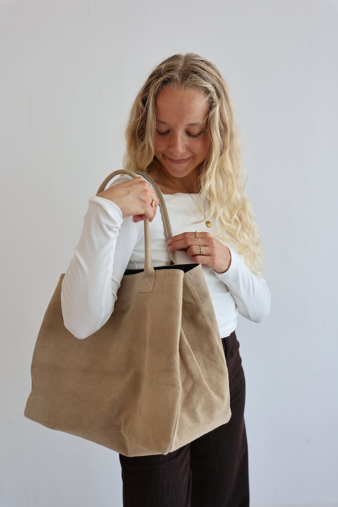 Shopper aus Wildleder Kamina