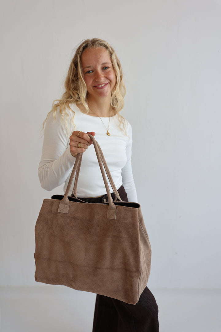 Shopper aus Wildleder Kamina