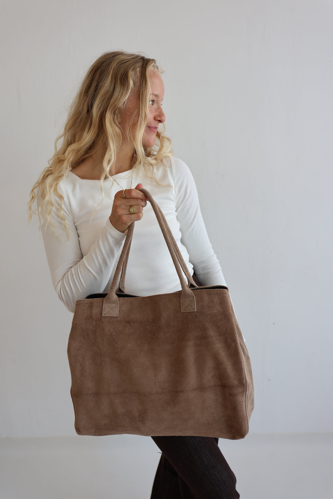 Shopper aus Wildleder Kamina