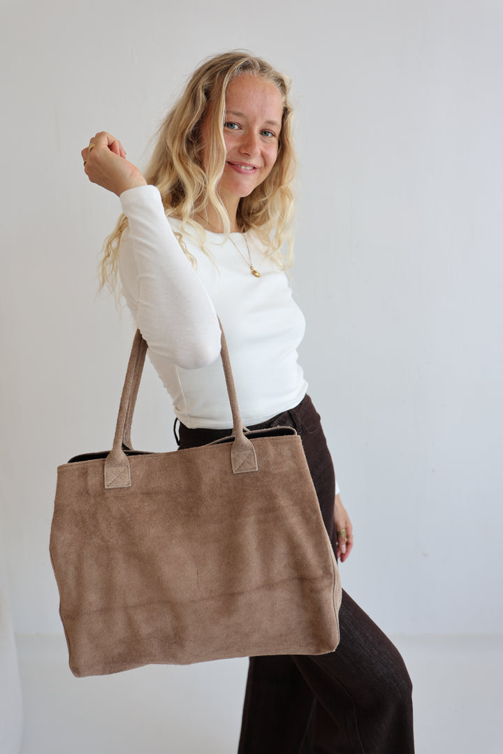 Shopper aus Wildleder Kamina