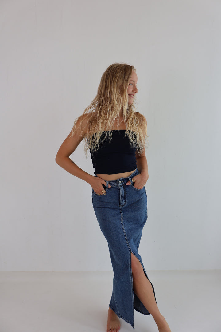 Langer Jeansrock mit Schlitz